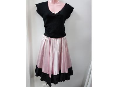1930's to 1950's short pink skirt
