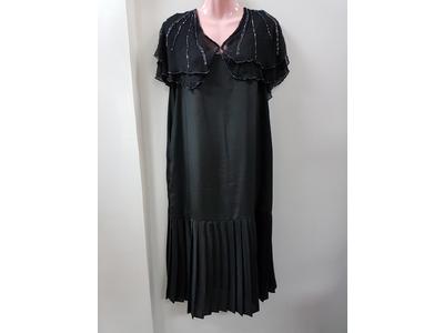 Black pleat 1920\'s dress