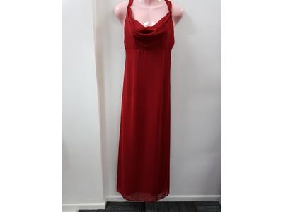 Gowns long red scoop